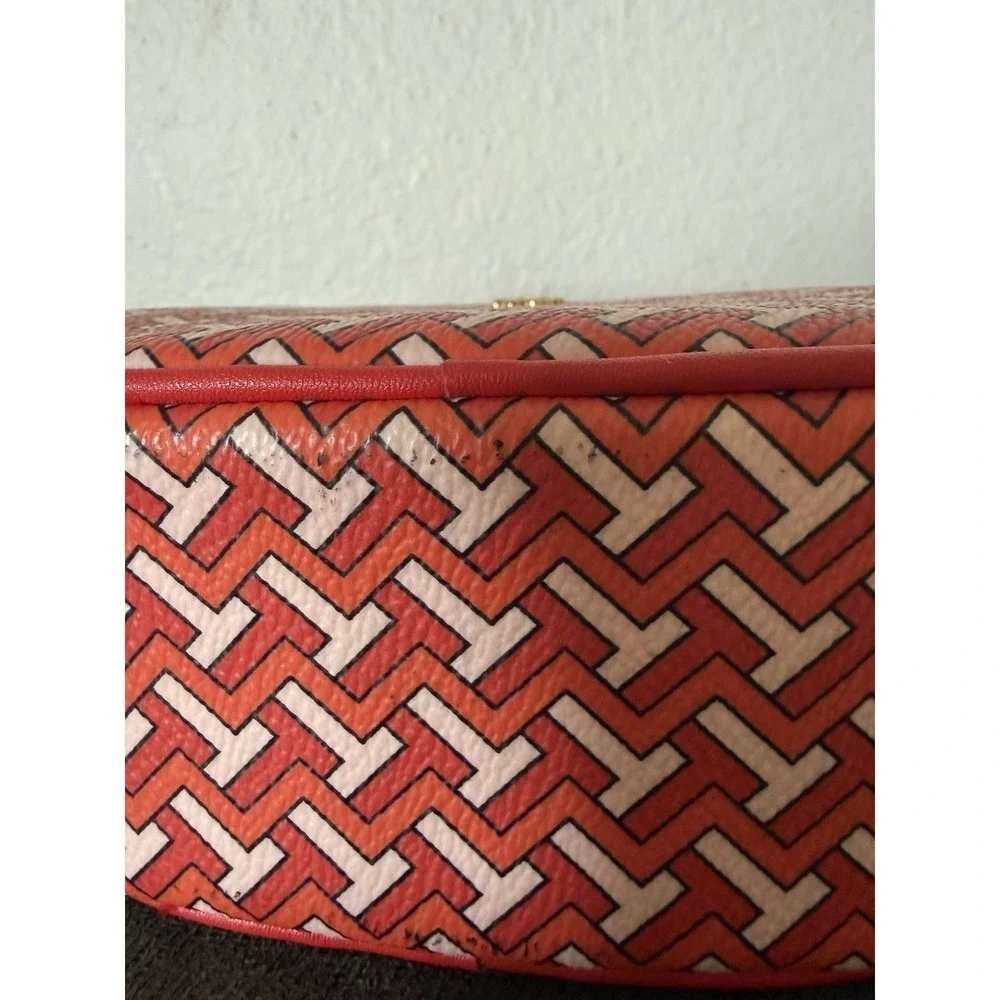 TORY BURCH Red Chevron Oval Makeup Cosmetics Bag Pouch Case 6x4x3.5